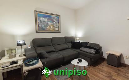 Living room of Flat for sale in Leganés  with Heating, Terrace and Furnished