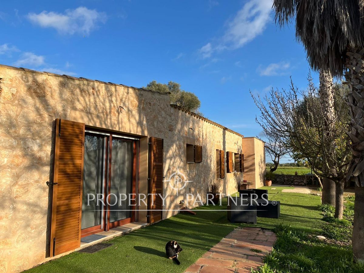 Exterior view of House or chalet for sale in Caudete de las Fuentes  with Air Conditioner, Heating and Private garden