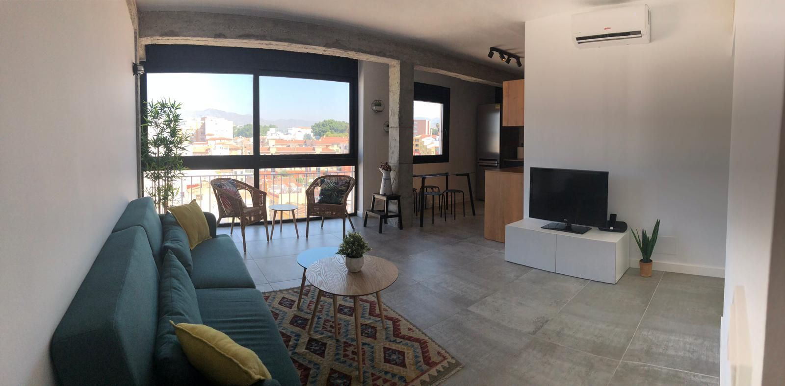 Sala d'estar de Pis de lloguer en Málaga Capital amb Aire condicionat i Moblat