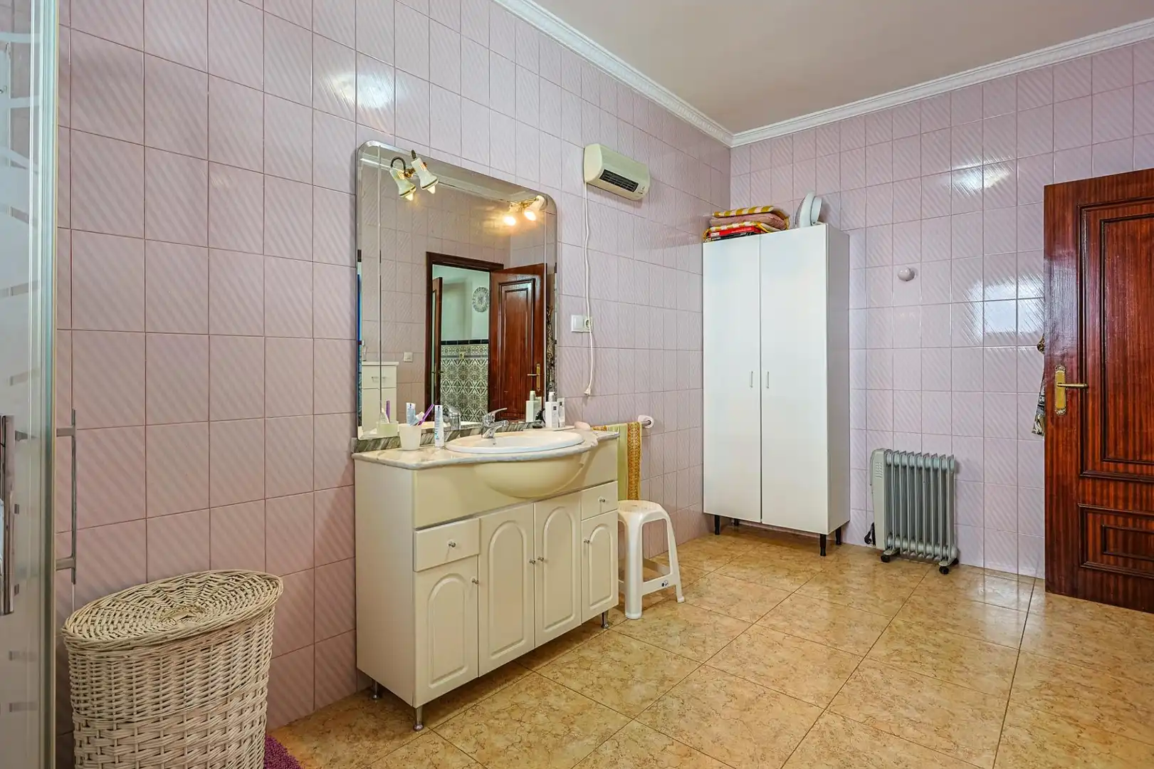 Baño de Casa o chalet en venta en Sevilla con Aire acondicionado y Terraza
