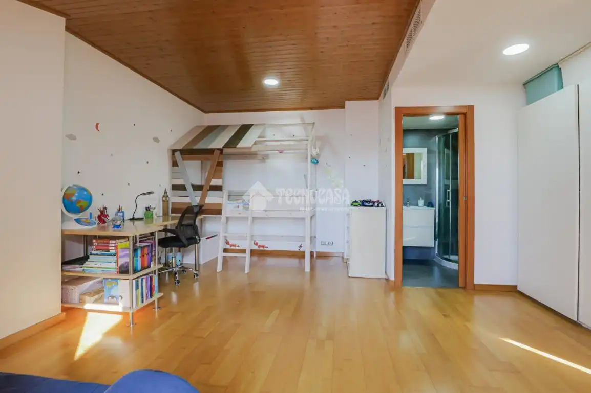 Flat for sale in Ripollet  with Air Conditioner, Terrace and Balcony