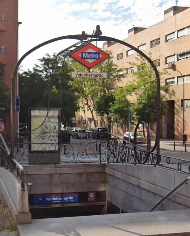 Local en traspaso en Valdebernardo - Valderribas