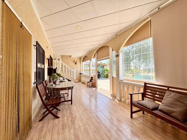 Casa adosada en Venta en Granja de Rocamora