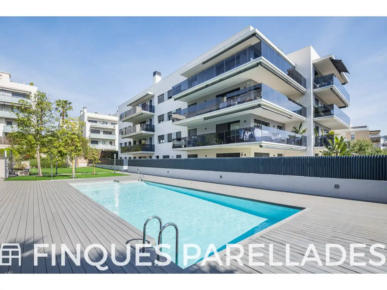 Piscina de Piso en venta en Sitges con Aire acondicionado, Calefacción y Jardín privado