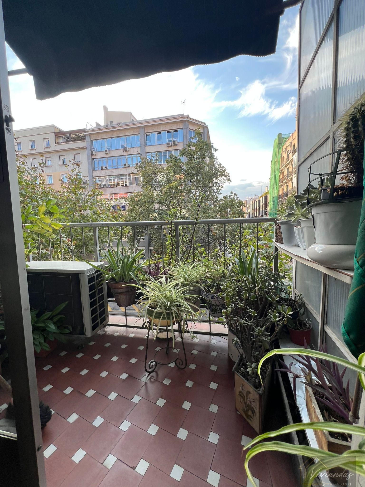 Balcony of Flat for sale in  Madrid Capital  with Air Conditioner, Heating and Parquet flooring