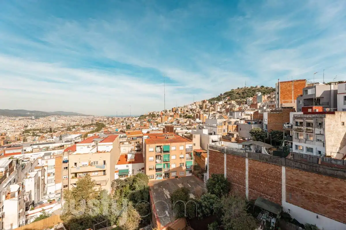Àtic amb terrassa en venda a Calle Calderon de la barca .