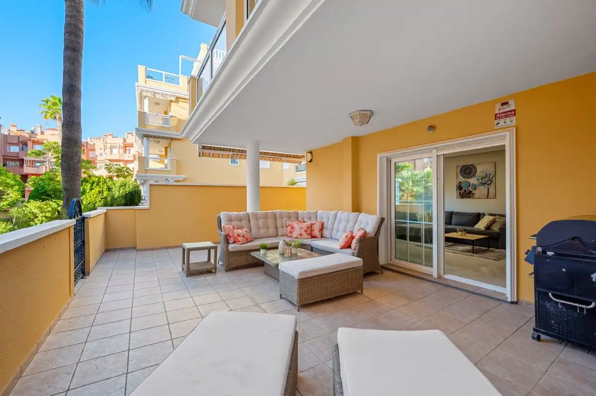 Terrassa de Apartament en venda en Orihuela amb Aire condicionat, Jardí privat i Terrassa