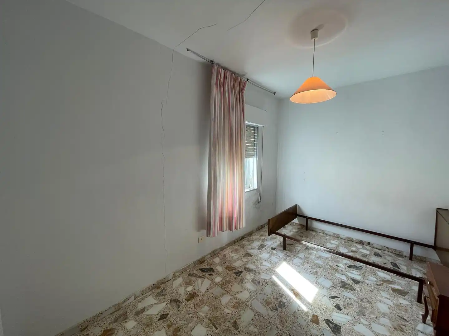 Dormitori de Casa adosada en venda en Escarabajosa de Cabezas amb Calefacció, Terrassa i Traster