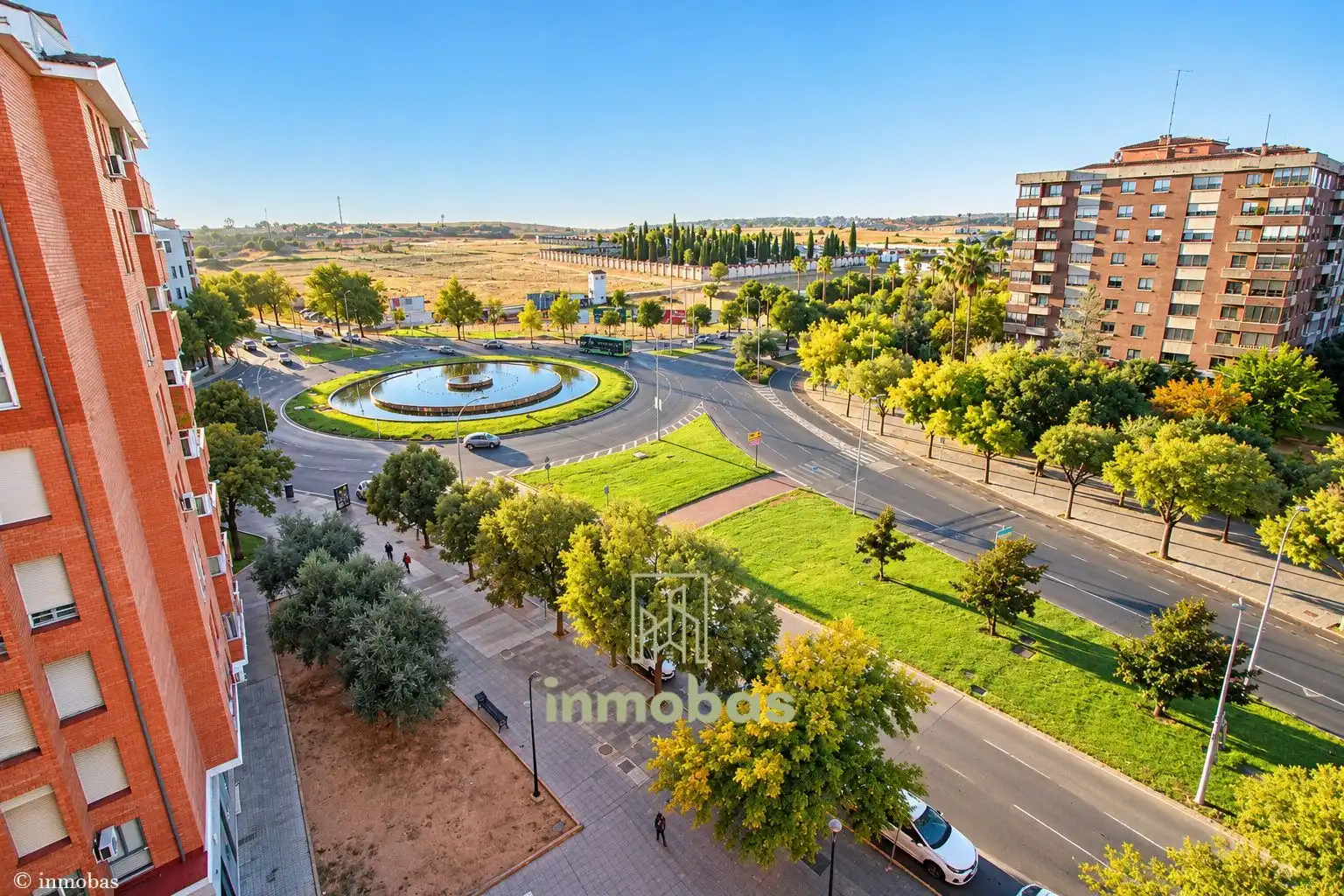 Vista exterior de Pis en venda en Badajoz amb Aire condicionat i Terrassa