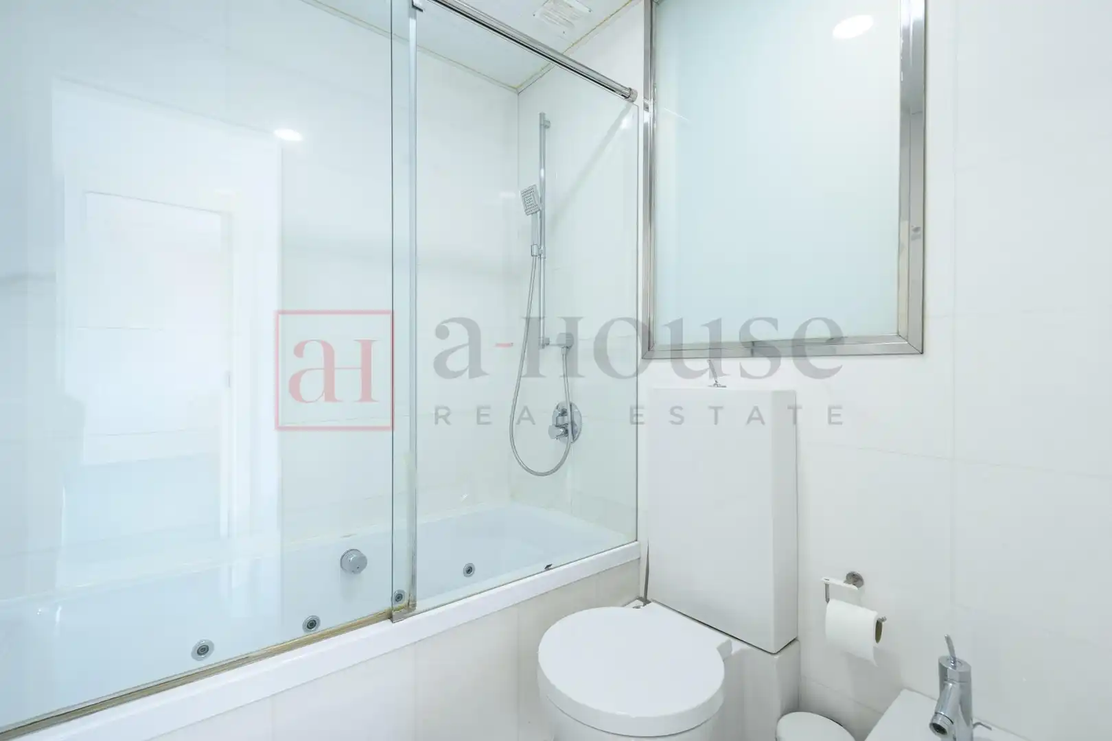 Baño de Ático en venta en Barcelona con Aire acondicionado, Calefacción y Parquet