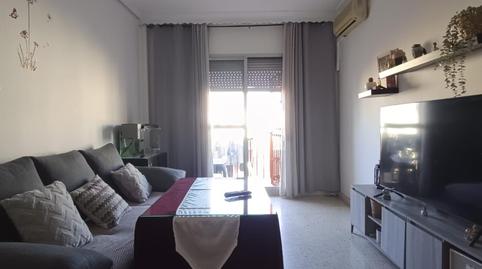 Foto 3 de Piso en venta en Dolores Ibarruri Pasionar, El Plantinar – Avda. La Paz - El Juncal, Sevilla Capital