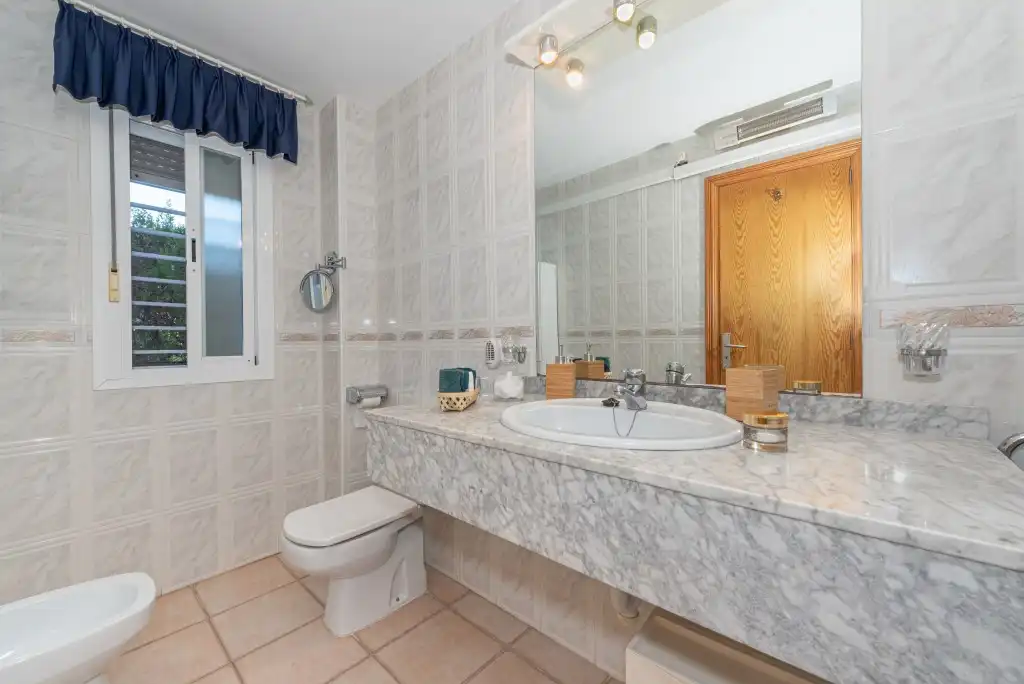 Bany de Apartament en venda en Pollença amb Aire condicionat, Calefacció i Jardí privat