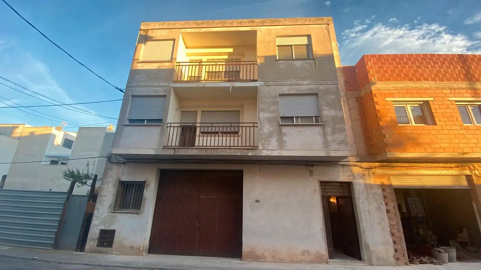 Vista exterior de Casa o xalet en venda en Castellón de la Plana / Castelló de la Plana amb Terrassa, Rentadora i Balcó