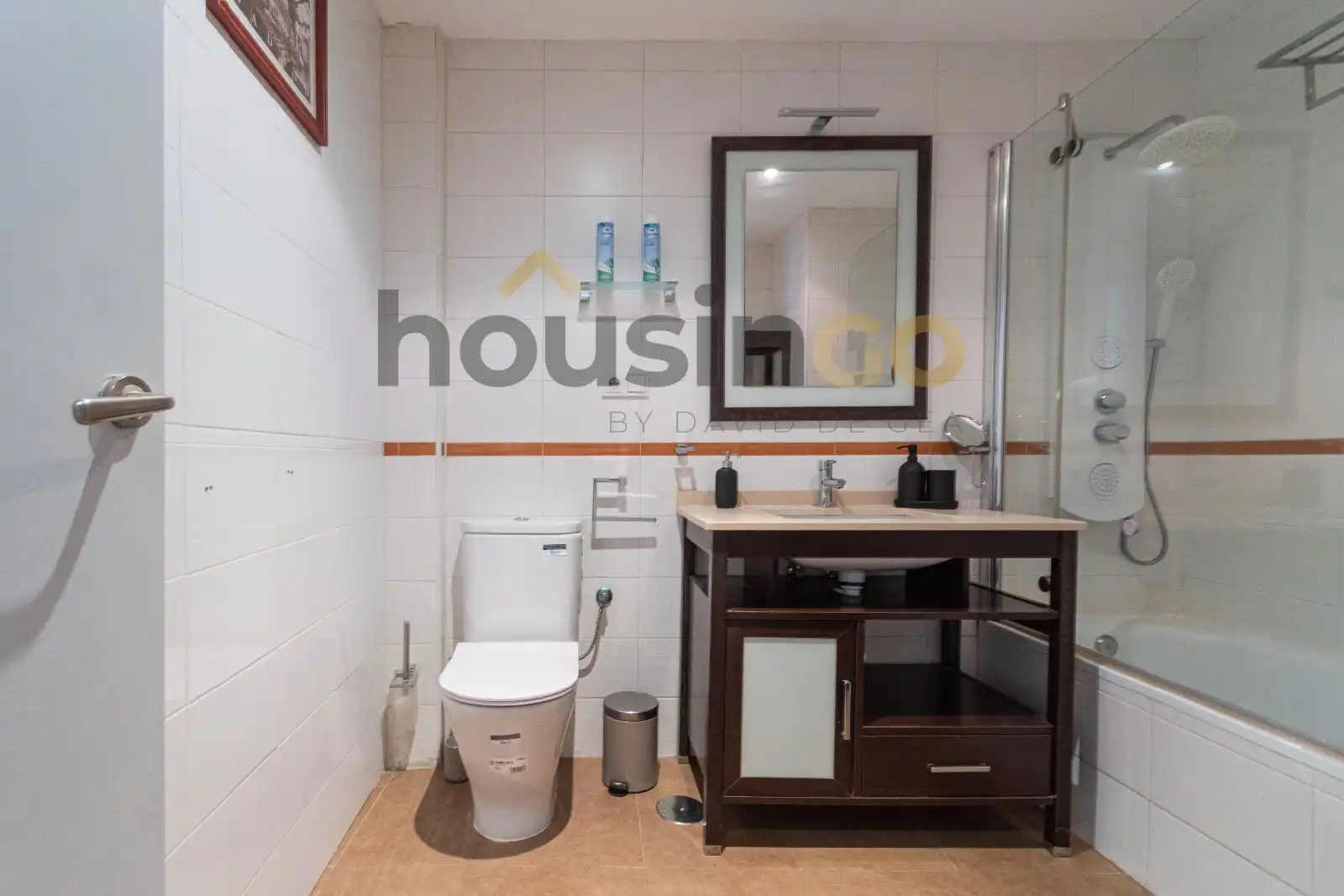 Baño de Estudio de alquiler en Madrid con Aire acondicionado, Calefacción y Amueblado