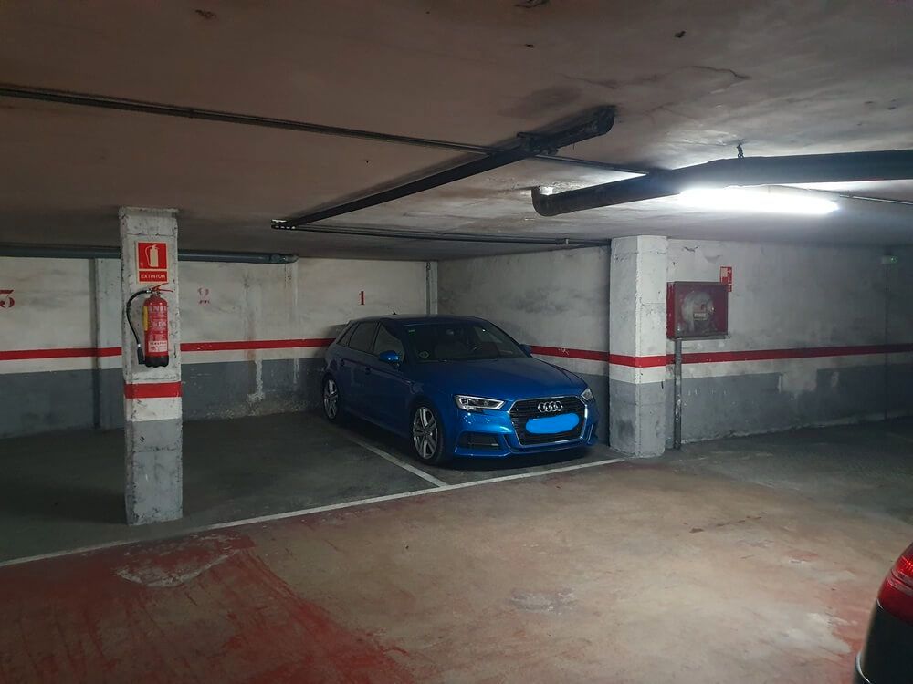 Aparcament de Garatge de lloguer en  Barcelona Capital amb Alarma