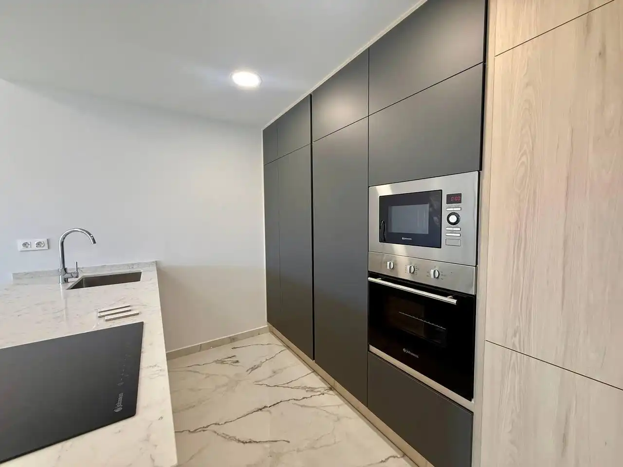 Cocina de Ático en venta en Orihuela con Aire acondicionado, Terraza y Trastero