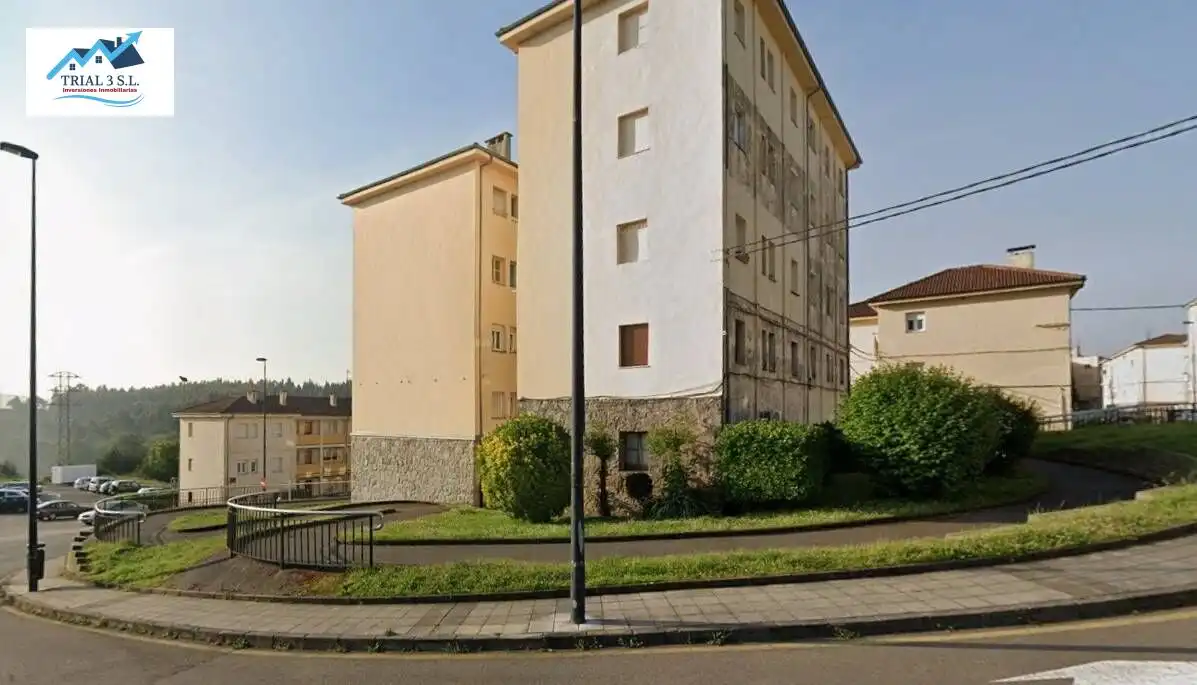 Vista exterior de Piso en venta en Avilés