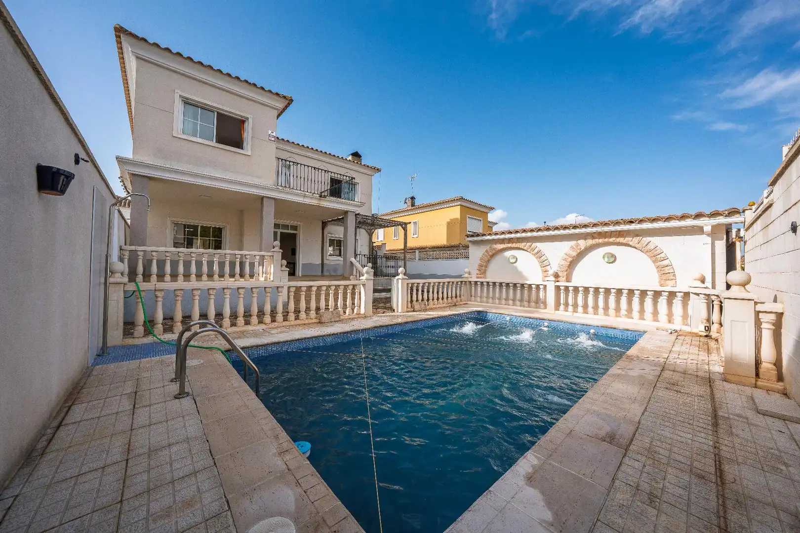 Swimming pool of Houses for sale in Aspe