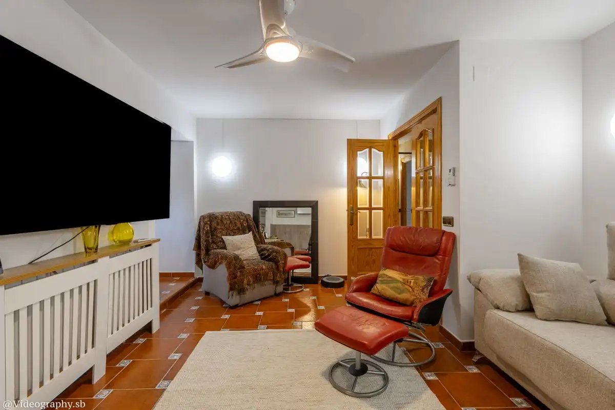Sala d'estar de Casa o xalet en venda en Guadarrama amb Calefacció, Jardí privat i Piscina
