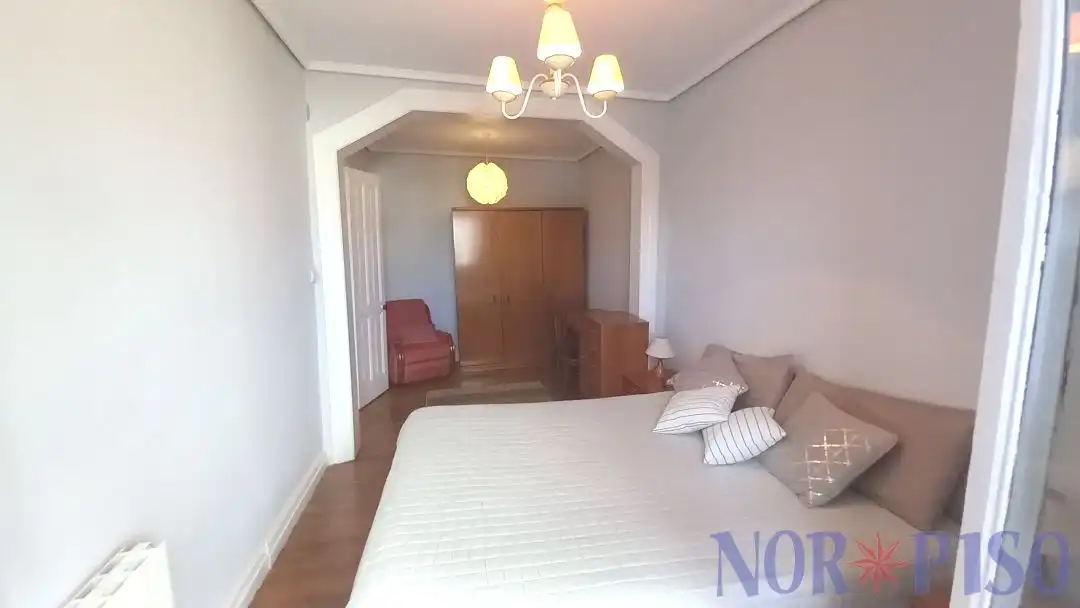 Bedroom of Flat for rent in Bilbao   with Heating, Furnished and Balcony