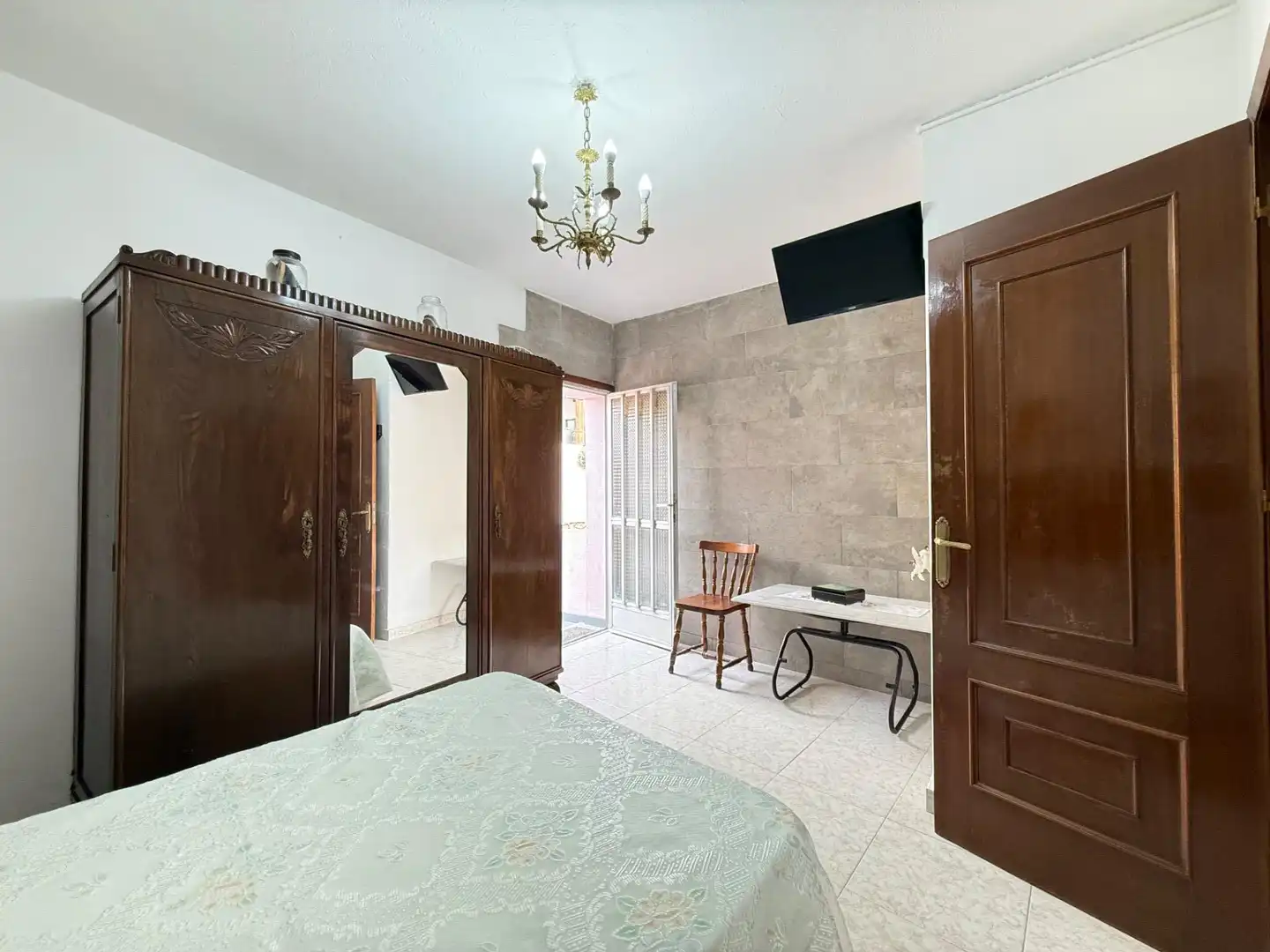 Schlafzimmer von Einfamilien-Reihenhaus zum Verkauf in Boiro mit Möbliert