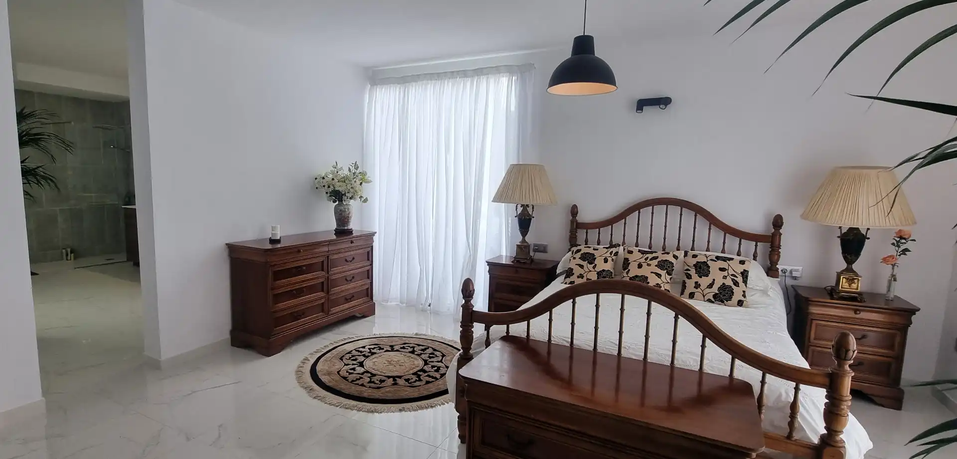 Dormitori de Casa o xalet en venda en Haría amb Jardí privat, Terrassa i Piscina