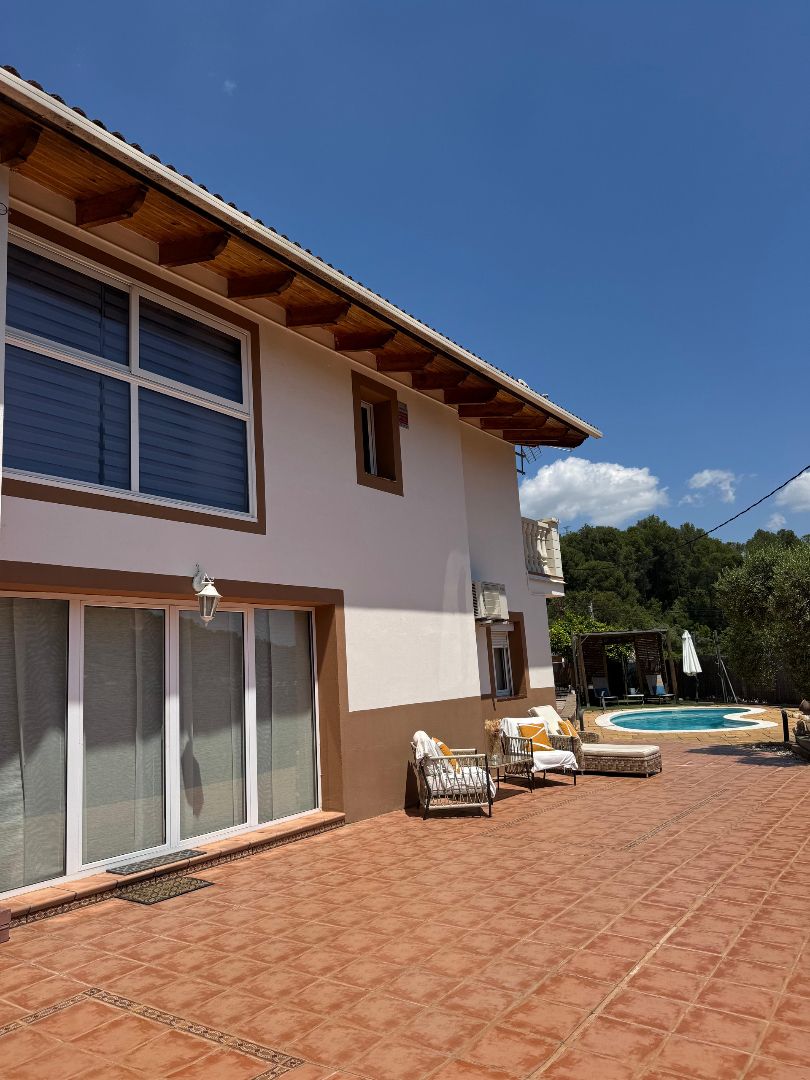 Swimming pool of House or chalet for sale in Sant Andreu de la Barca  with Air Conditioner, Heating and Private garden