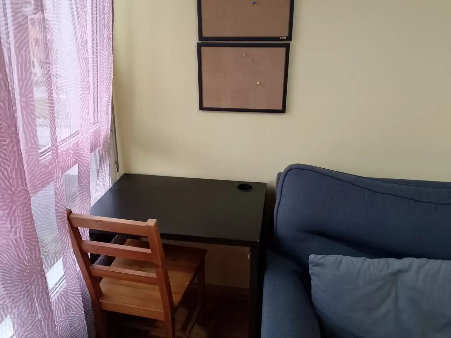 Schlafzimmer von Wohnungen zur Miete in Oviedo  mit Heizung, Parkett und Möbliert