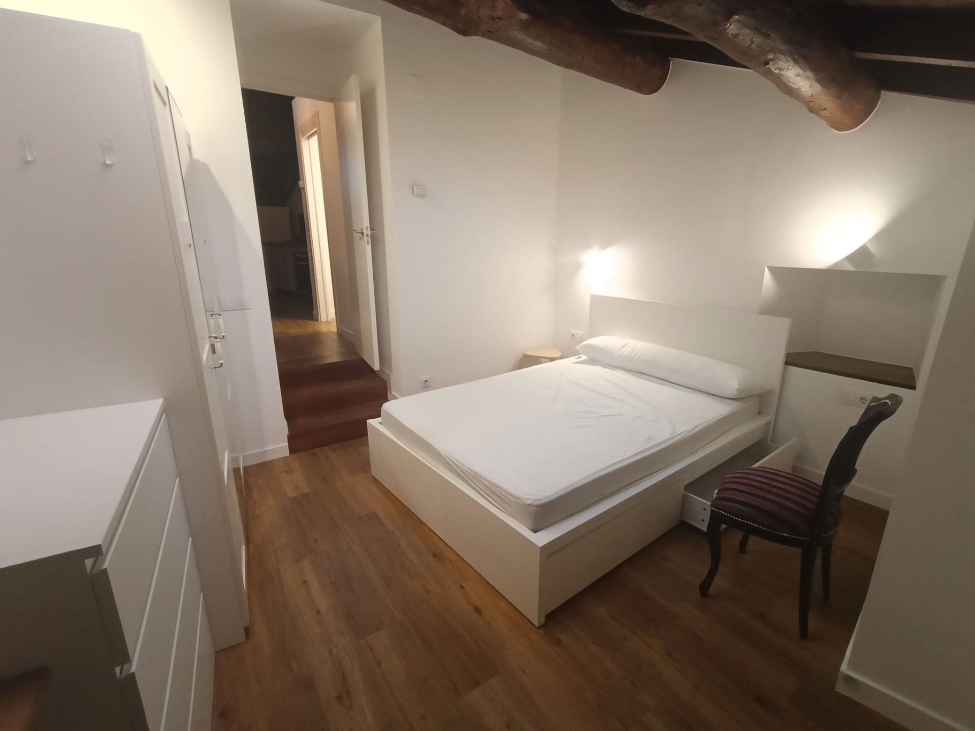 Habitación de Estudio de alquiler en Lugo Capital con Calefacción, Parquet y Amueblado