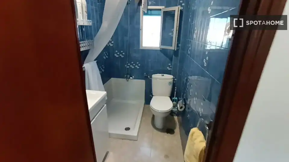 Habitación en Doctor Barraquer - G. Renfe - Policlínico