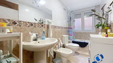 Foto 4 de Piso de alquiler en Calle Mariano Pola, 59, El Natahoyo, Gijón