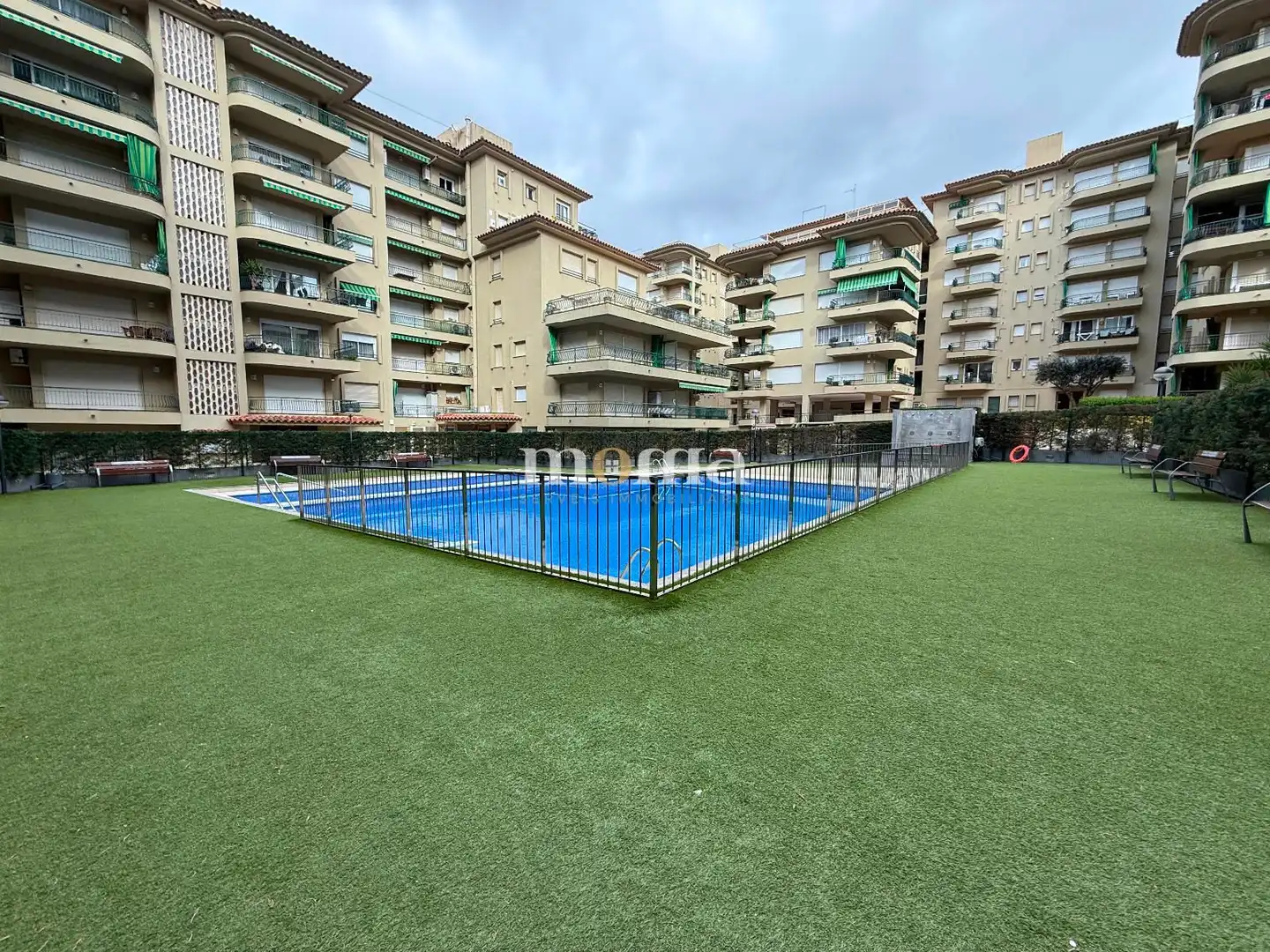 Piscina de Piso en venta en Castell d'Aro, Platja d'Aro i s'Agaró con Calefacción, Terraza y Piscina