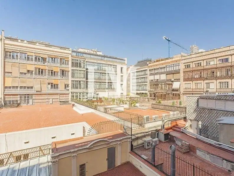 Apartament amb terrassa de lloguer a CORTS CATALANES, imagen 43
