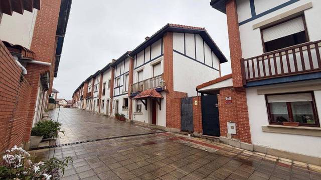 Casa-chalet en Venta en Mioño - Santullán