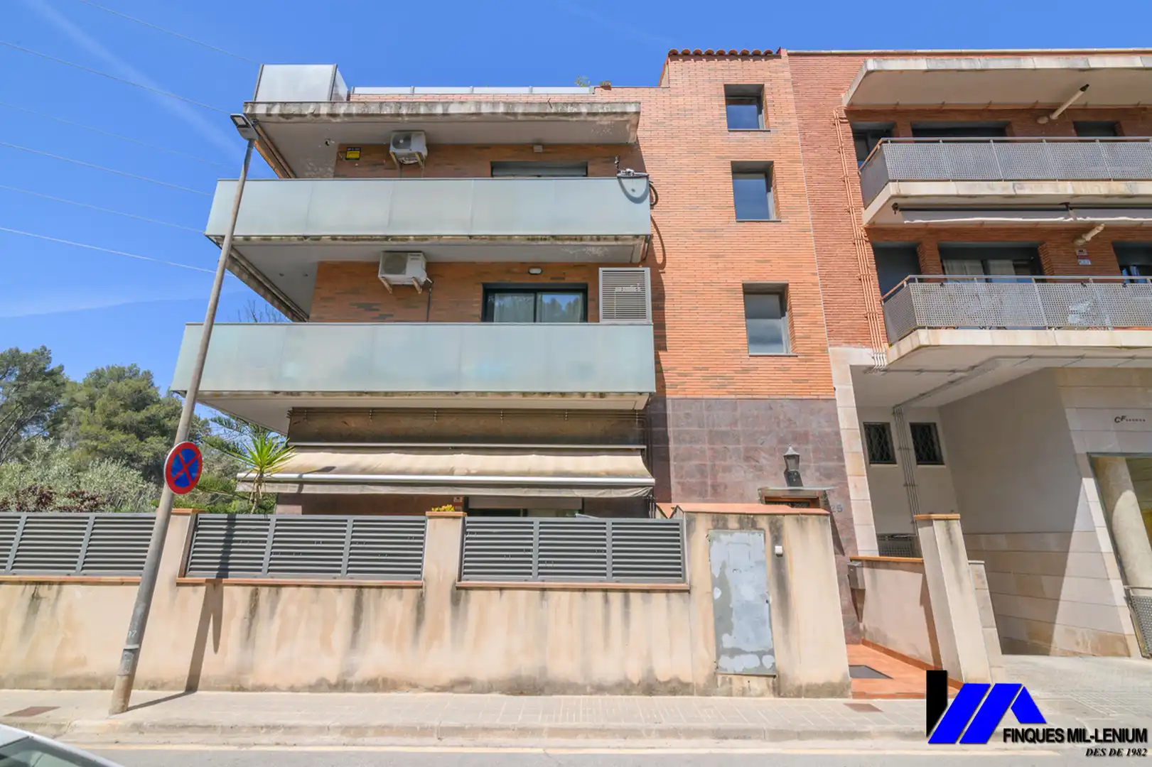 Vista exterior de Dúplex en venta en Gavà con Aire acondicionado, Calefacción y Parquet