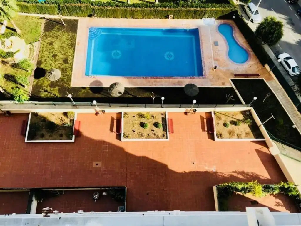 Piscina de Pis de lloguer en Villajoyosa / La Vila Joiosa amb Aire condicionat, Jardí privat i Terrassa