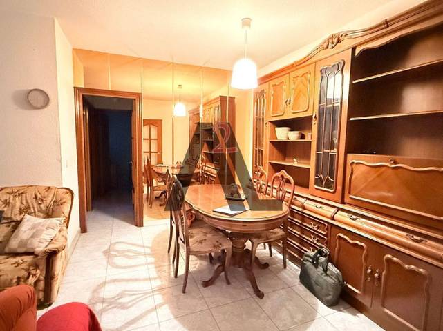 Piso en Venta en Calle del Jazmín en Costillares