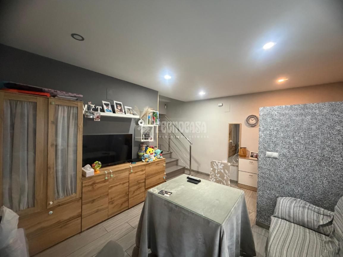 Casa adosada en venda en Mengíbar