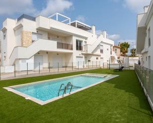 Piscina de Àtic en venda en San Miguel de Salinas amb Aire condicionat, Terrassa i Piscina