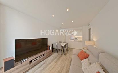 Living room of Flat for sale in Vilanova i la Geltrú  with Air Conditioner, Terrace and Balcony