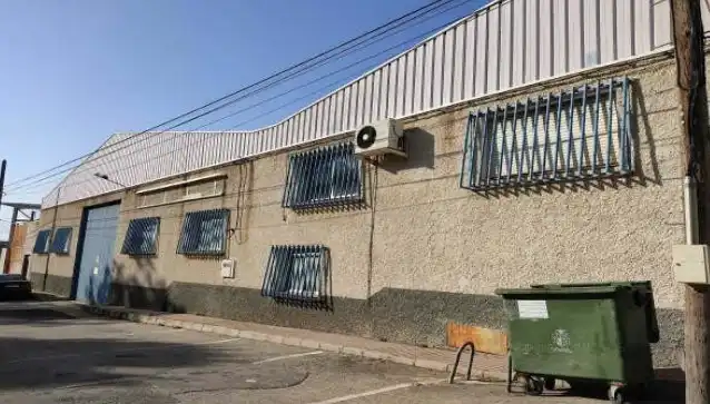 Nau industrial en venda a Calle Gambines 1