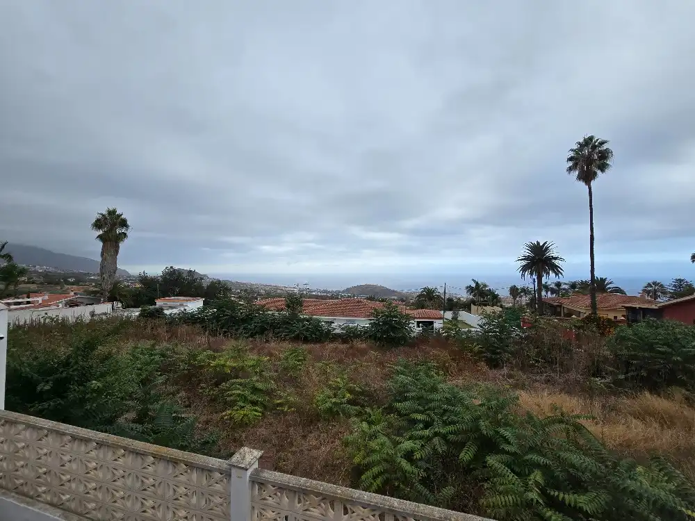Vista exterior de Casa o xalet en venda en La Orotava amb Jardí privat, Terrassa i Traster