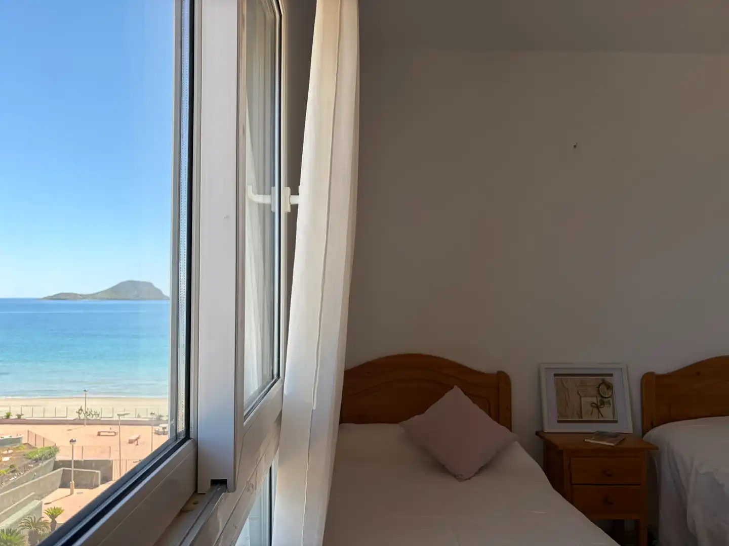 Schlafzimmer von Wohnung zum Verkauf in La Manga del Mar Menor mit Klimaanlage, Terrasse und Möbliert