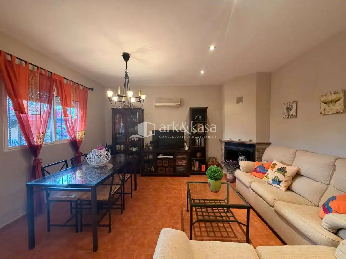Detached house with pool for sale in Urbanizaciones, imagen 7