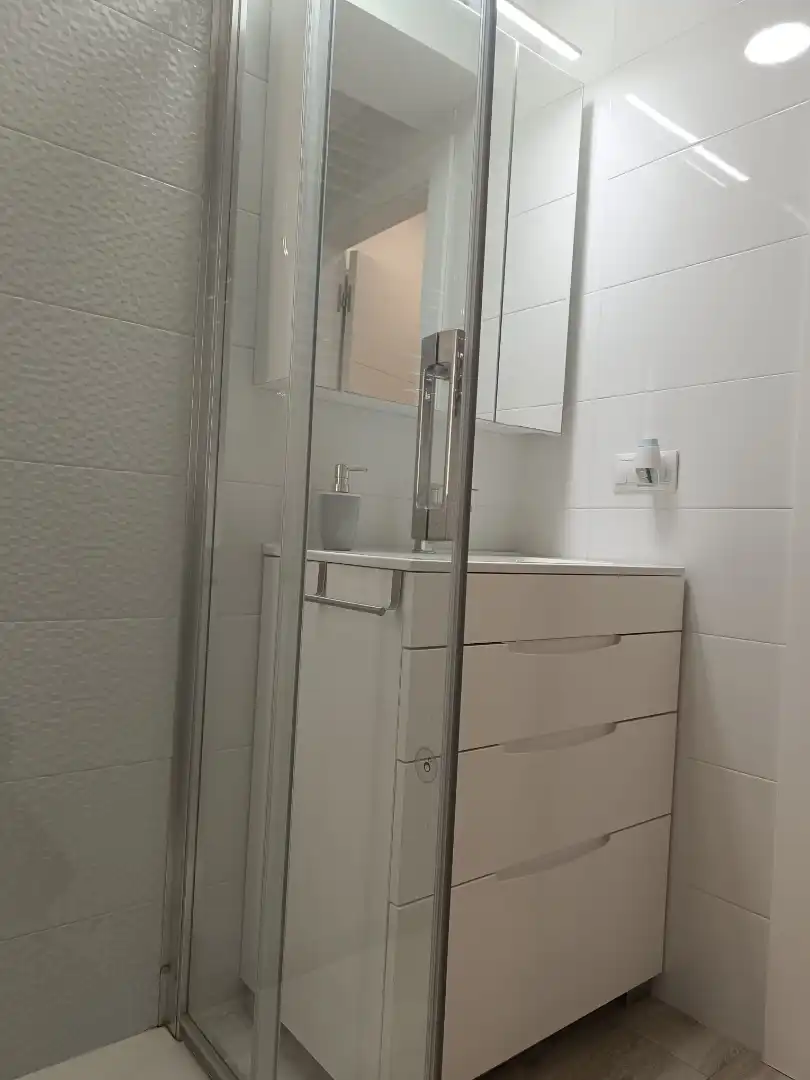 Bathroom of Flat for rent in Gijón   with Heating and Furnished