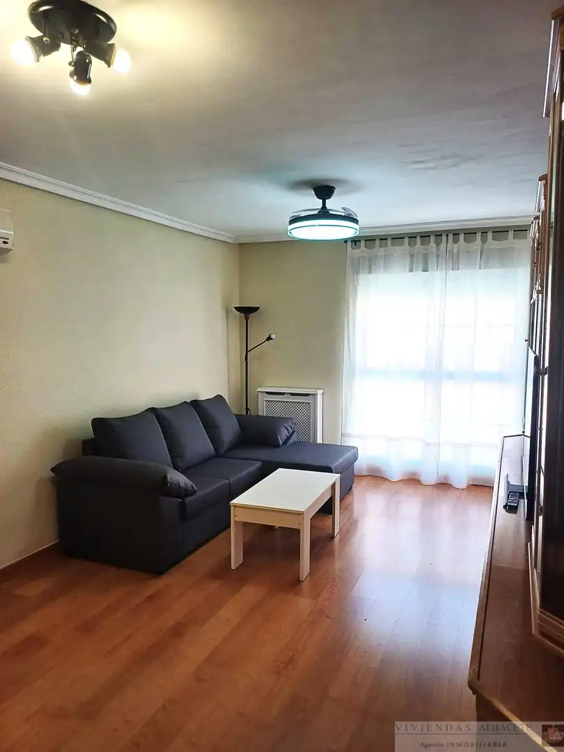 Apartamento con ascensor en venta en Carretas - Pajarita, imagen 2