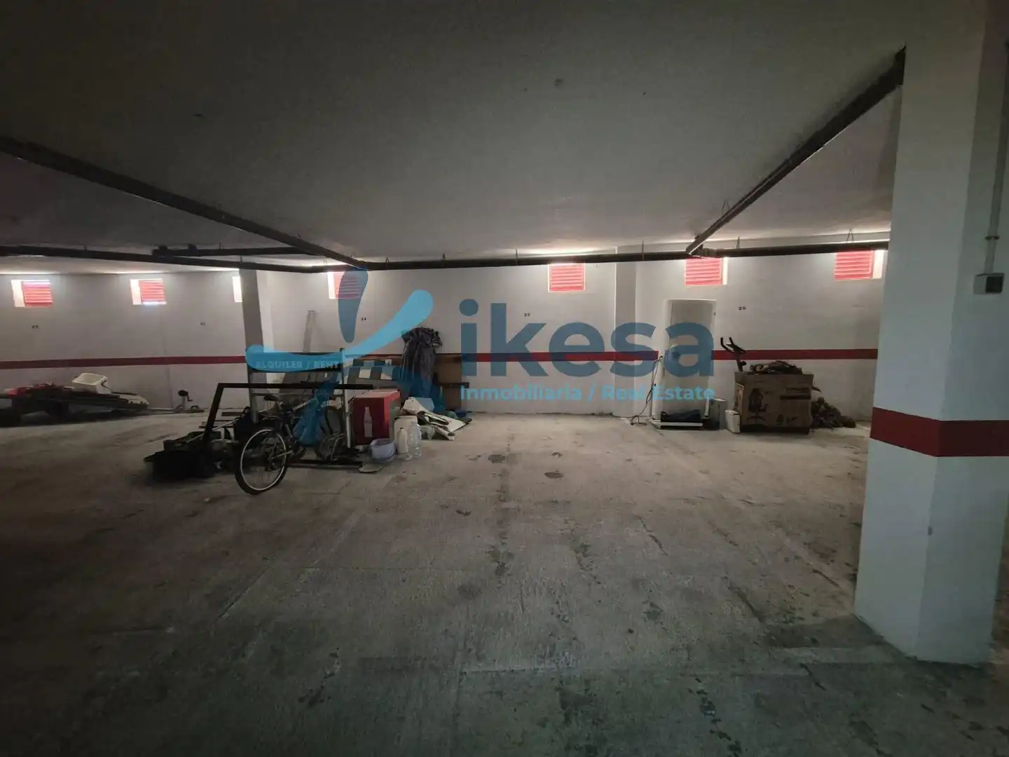 Garage zum Verkauf in Almuñécar