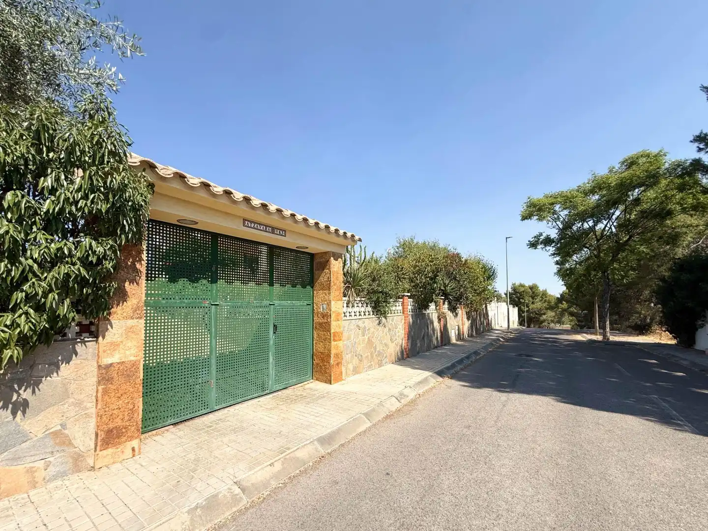 Vista exterior de Casa o chalet en venta en Sant Pere de Ribes con Aire acondicionado, Calefacción y Jardín privado