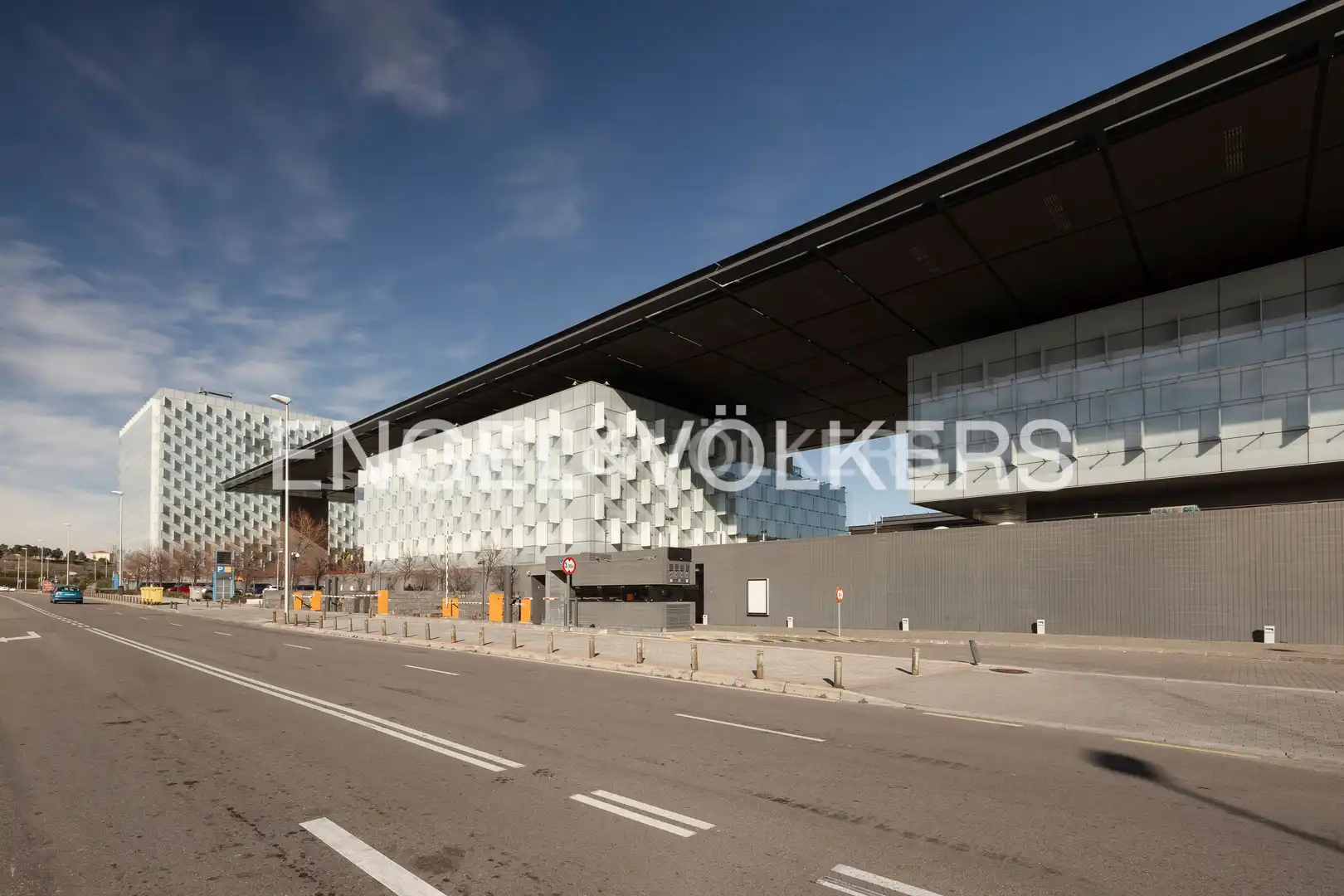 Exterior view of Flat for rent in Madrid  with Heating, Parquet flooring and Swimming Pool