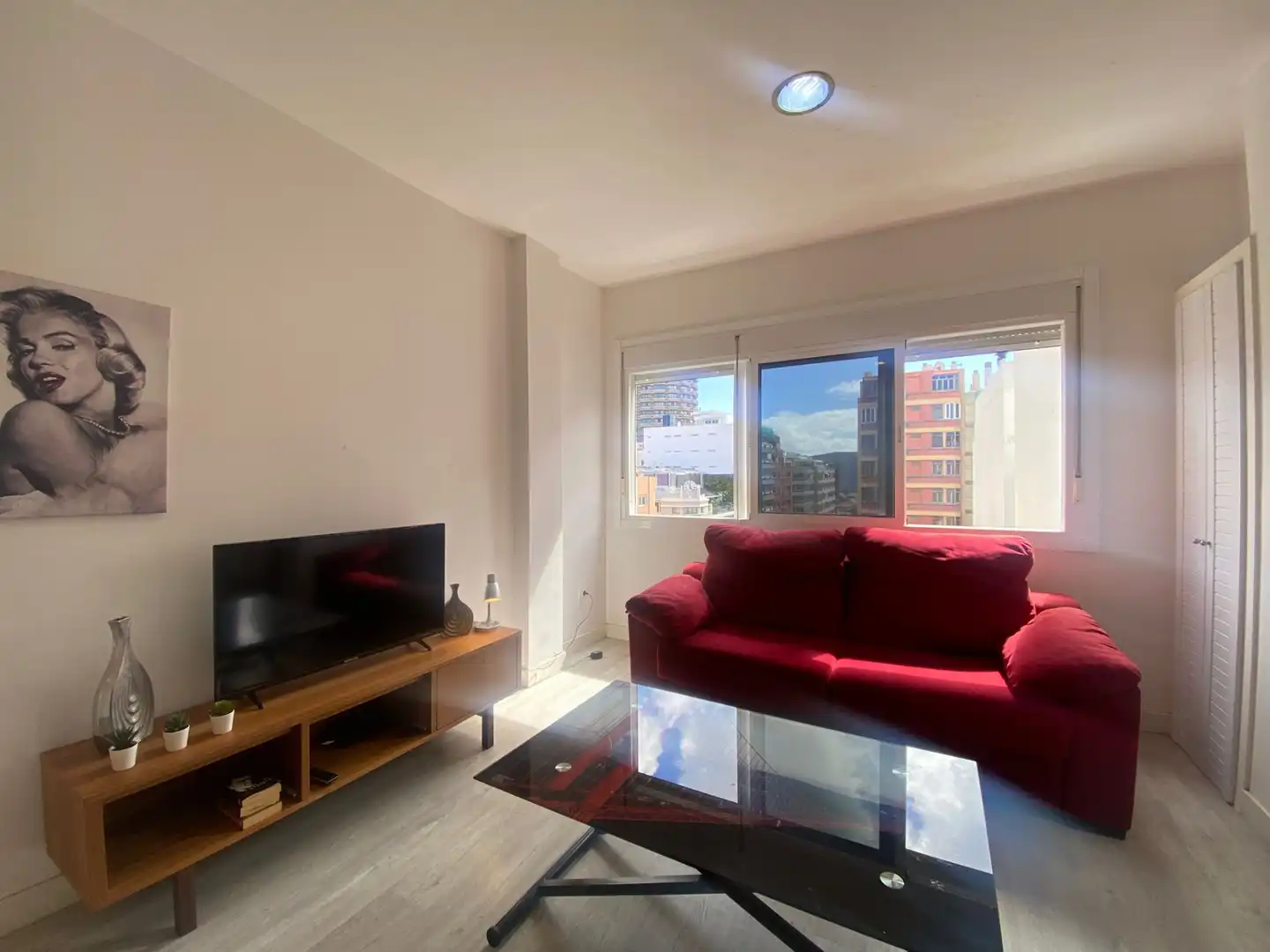 Living room of Flat for rent in Las Palmas de Gran Canaria  with Furnished, Oven and Microwave